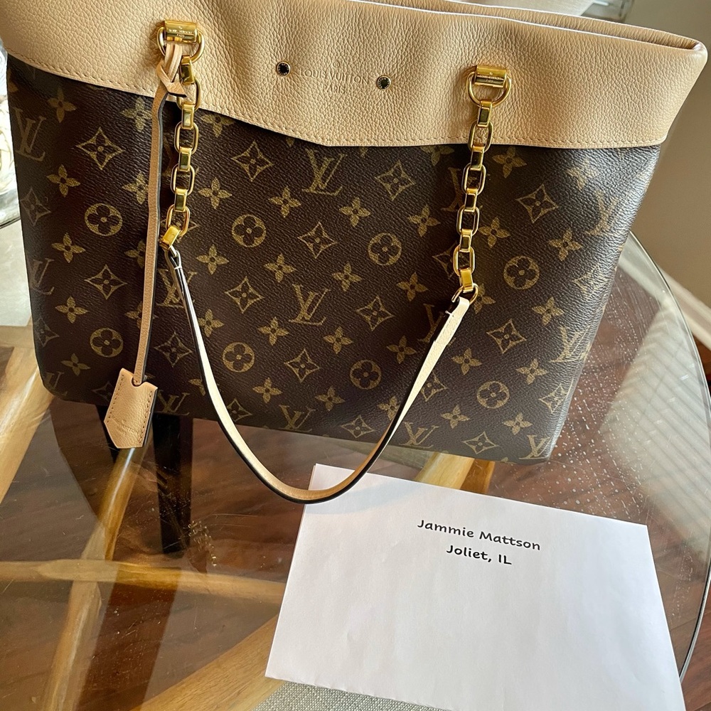 Authentic Louis Vuitton Dune Pallas Shopper